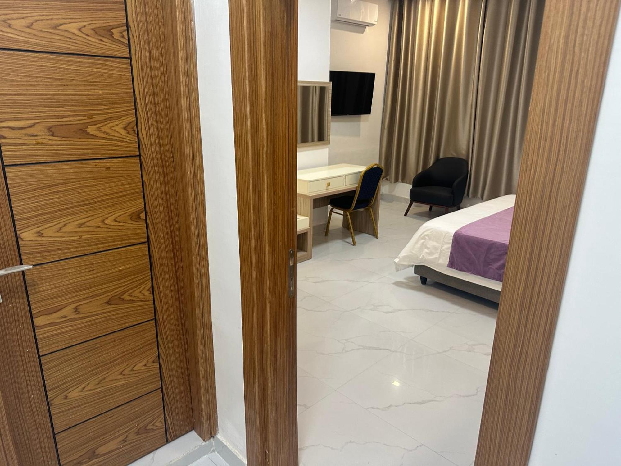 Hotel Esma นูอาดิบู ภายนอก รูปภาพ