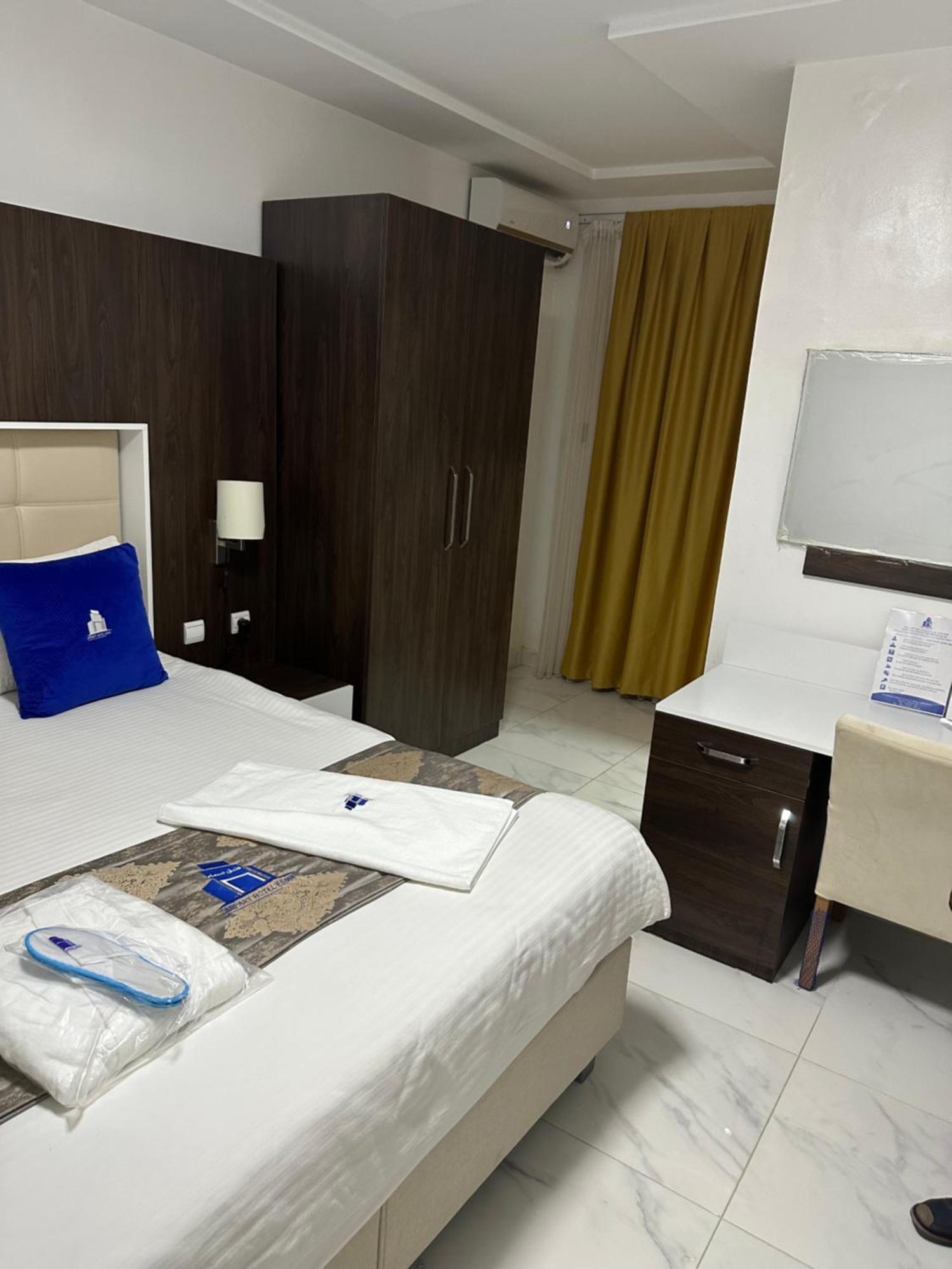 Hotel Esma นูอาดิบู ภายนอก รูปภาพ