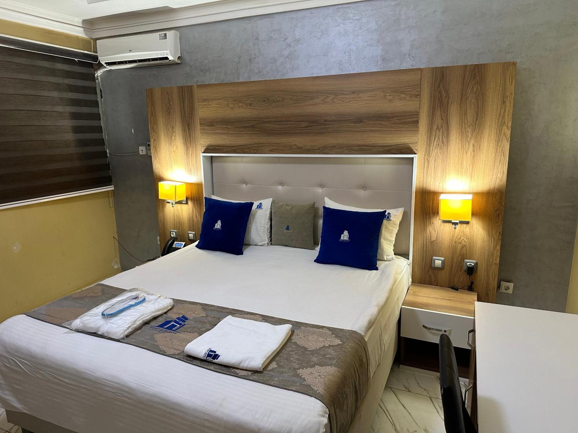 Hotel Esma นูอาดิบู ภายนอก รูปภาพ