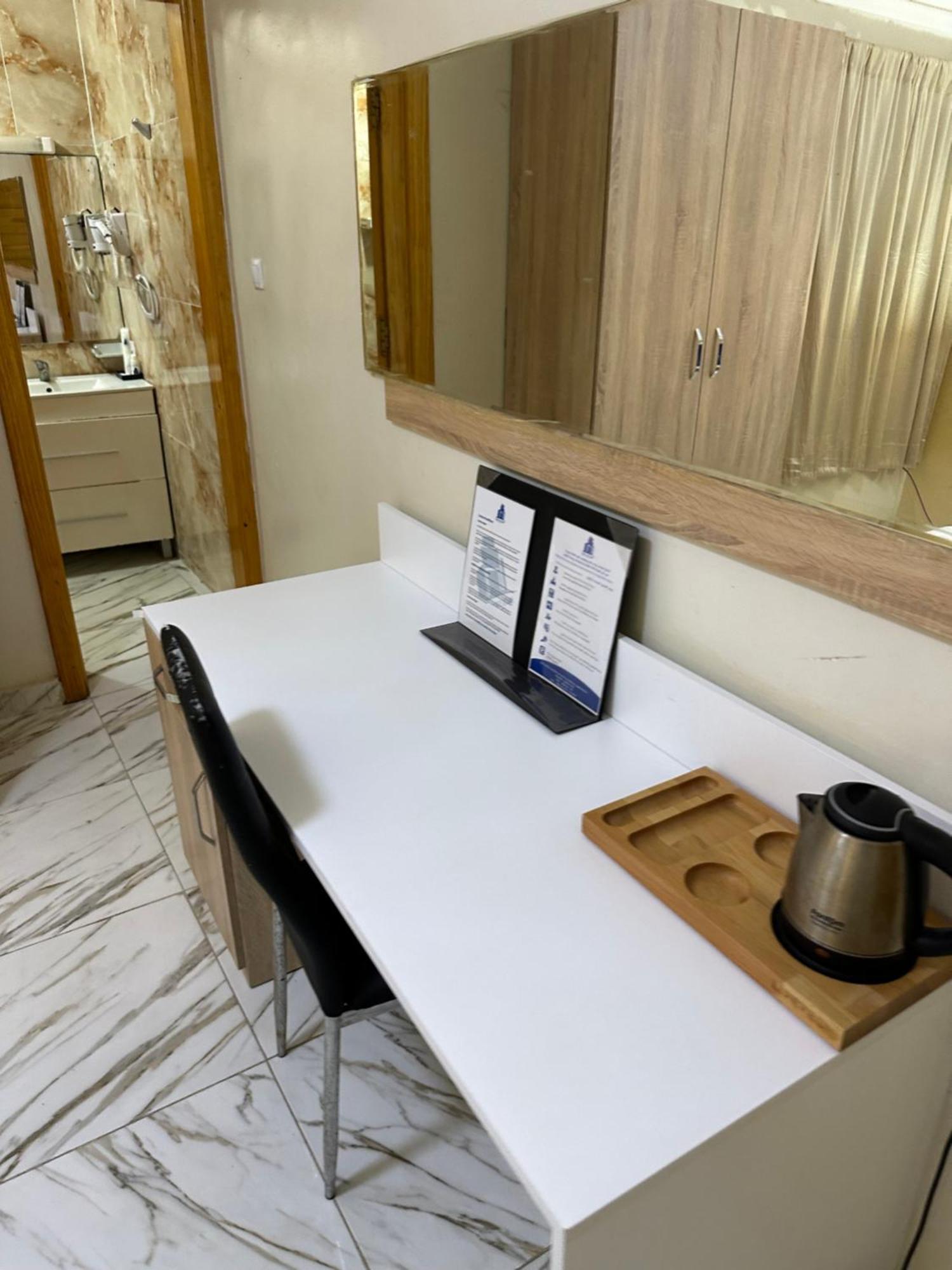 Hotel Esma นูอาดิบู ภายนอก รูปภาพ